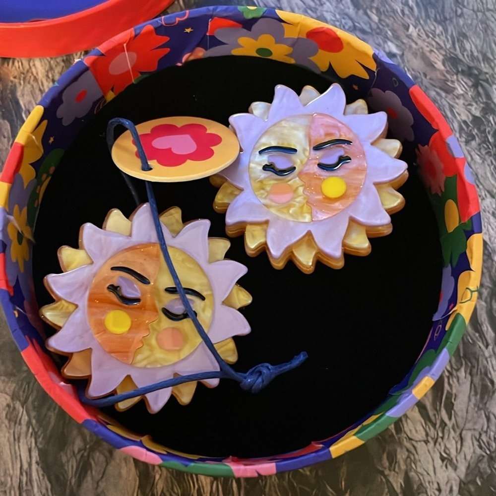 NIB Erstwilder Eternal Sunshine Hair Clips
